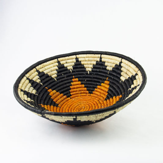 Grass-Woven Basket, Black & Camel Star